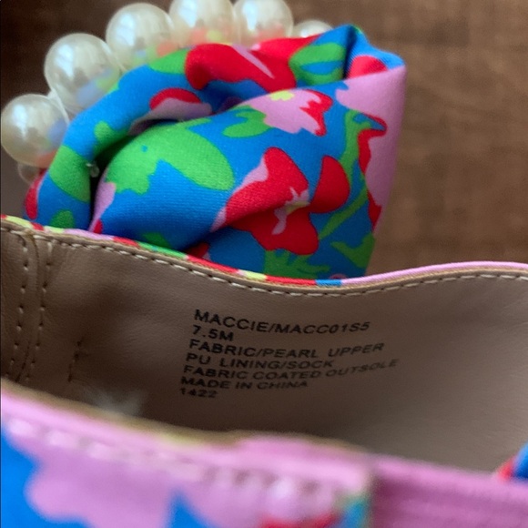 Betsy Johnson Maccie platform sandal - Picture 9 of 10